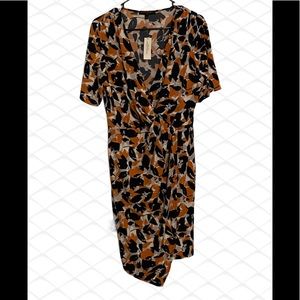 Gorgeous Banana Republic Asymmetrical Floral Dress size medium